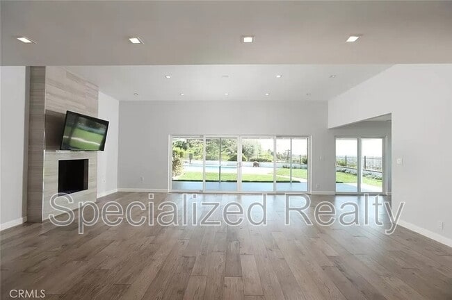 Photo - 1640 Cumberland Terrace