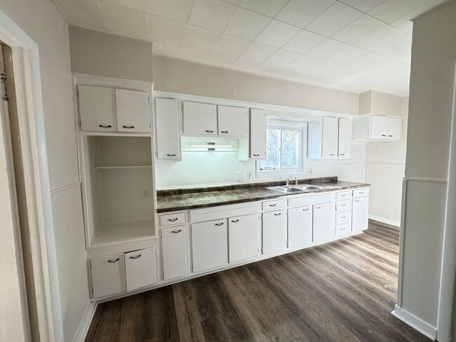 Photo - 748 Corley St