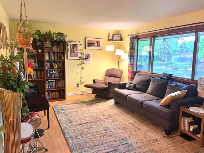 Photo - 932 Teal Dr