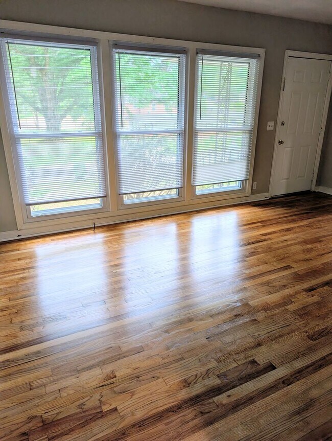 Photo - 246 Robert E Lee Dr