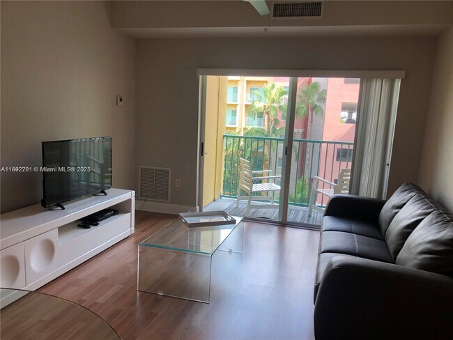 Photo - 6001 SW 70th St Unidad 528