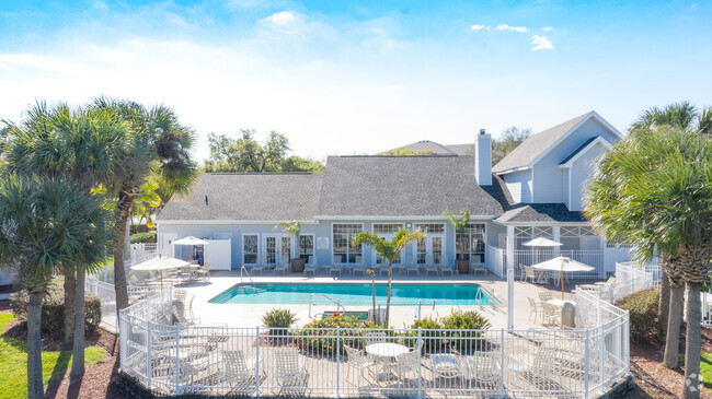 Leasing Office/Pool - The Gables at Lakeside Apartments