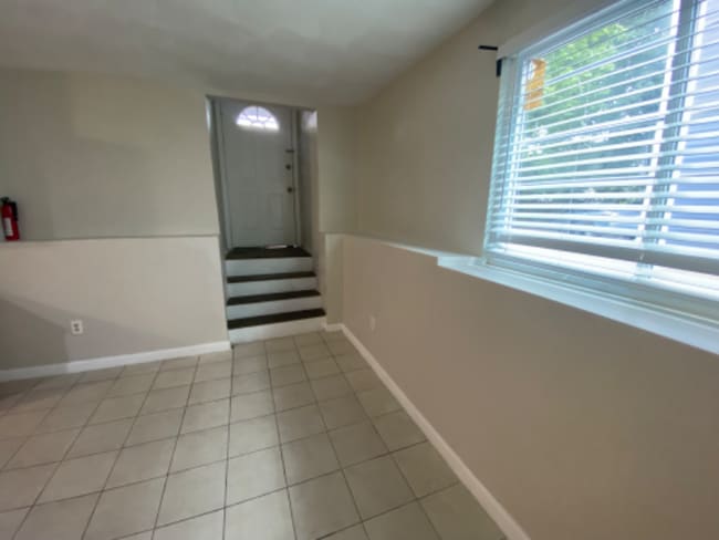 Photo - 11 Handy St Unit 1