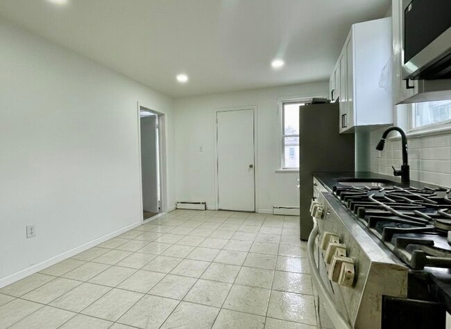 Photo - 158 Seaview Ave Unit 2