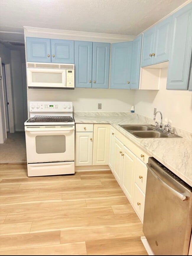 Photo - 105 2nd St
