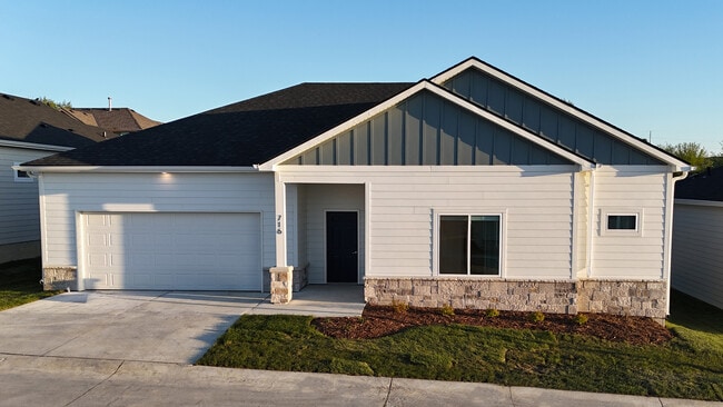 Exterior 3