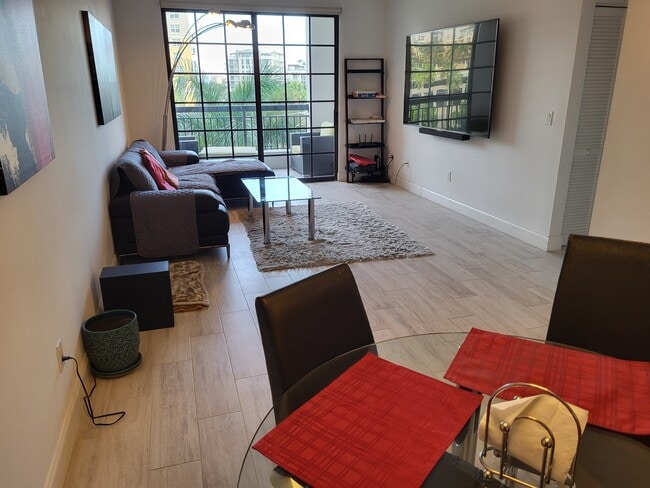 Photo - 233 S Federal Hwy Unidad 511