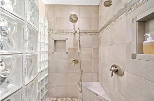 3636 Habersham Rd NW Unit 1103