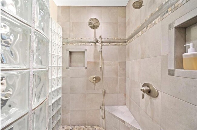 Photo - 3636 Habersham Rd NW Unit 1103