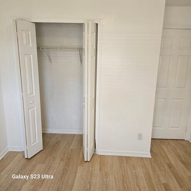 Photo - 117 Homer Ave S