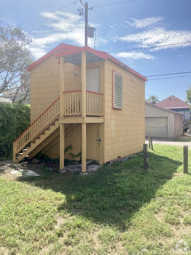 Building Photo - 1907 Avenue O 1/2 Rental