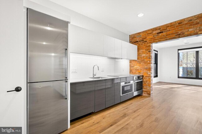 Photo - 57 N St NW Unidad 302