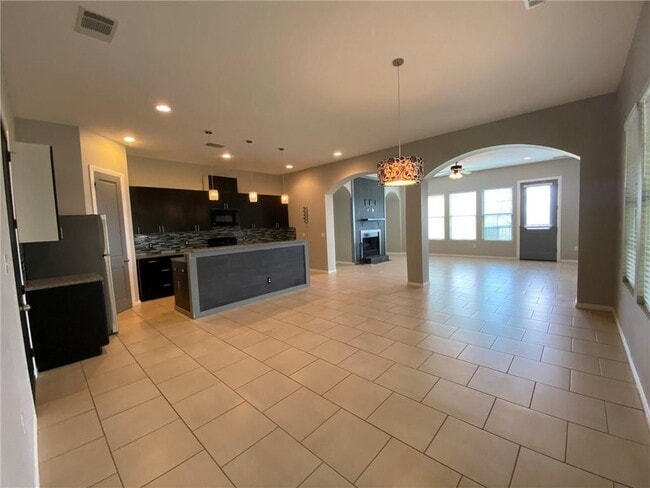 Photo - 204 Spellbrook Ln