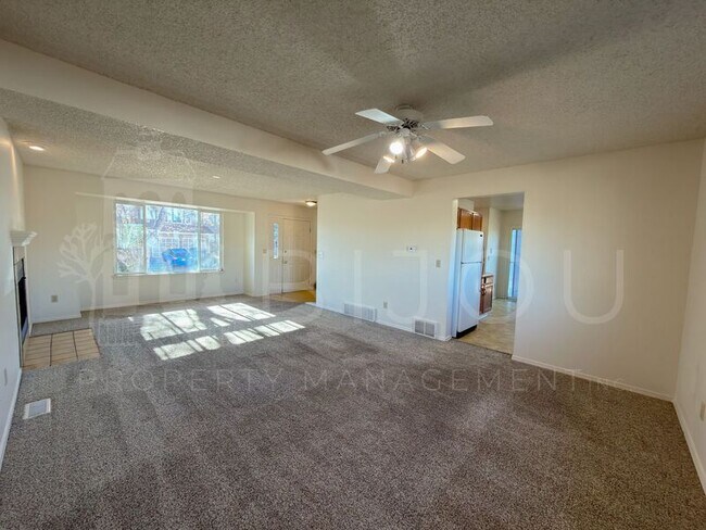 Photo - 3498 Mountainside Dr