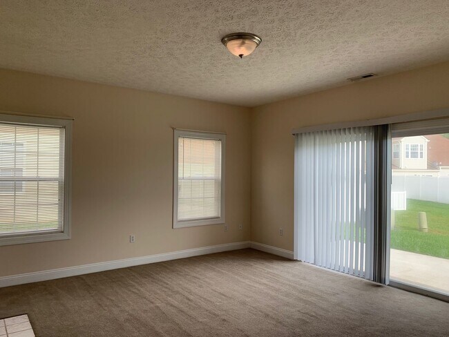 Photo - 3 Bedroom, 2 Bath Townhouse End Unit with 1 Car Garage