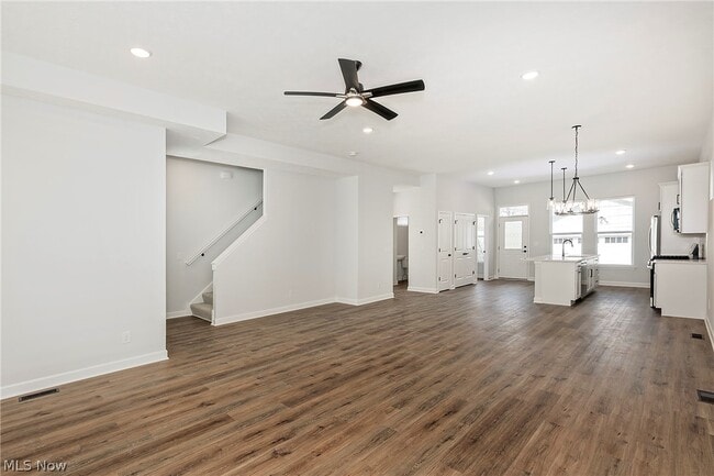 Photo - 2240 E 97th St