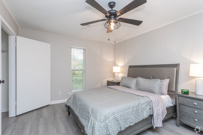 2BR, 1.5BA - 990SF - Master Bedroom