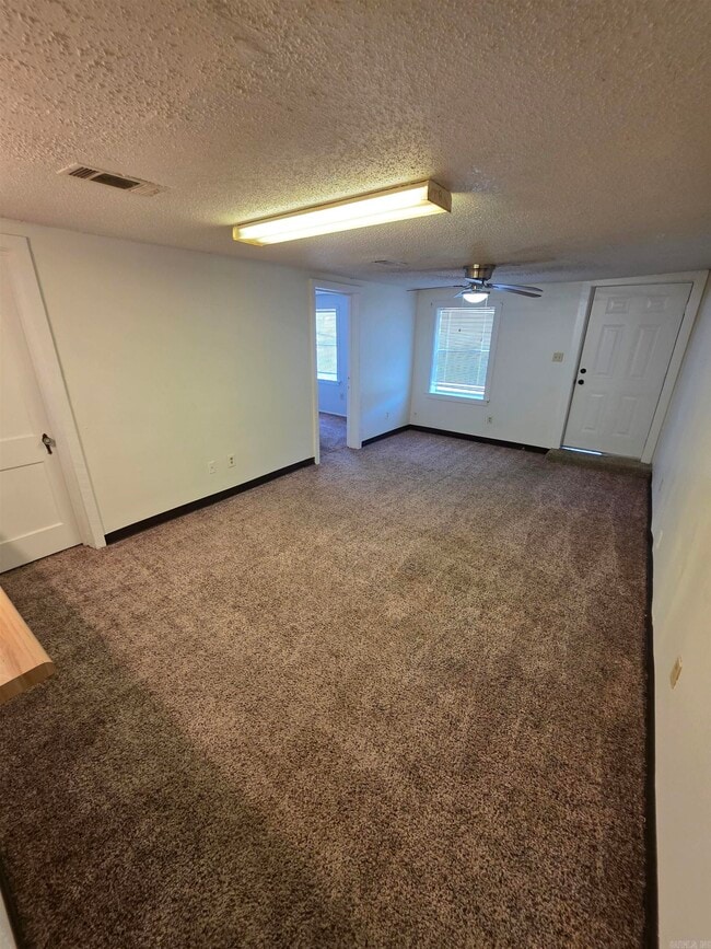 Photo - 5101 B B Cir