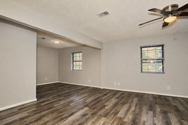 1117 County Rd 515