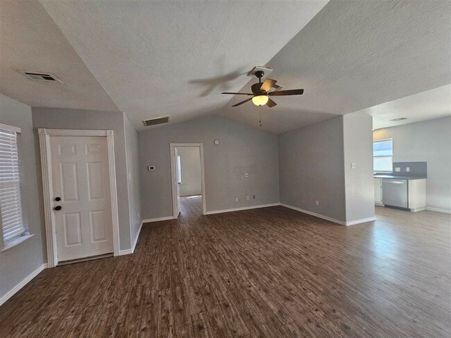 Photo - 1607 SE Walnut Creek Rd