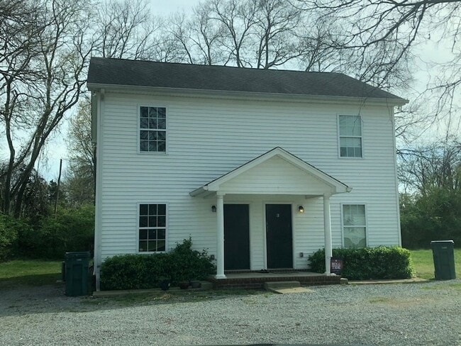 Building Photo - 624 Leeville Pike Unit A