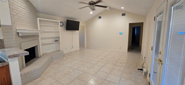 Photo - 6910 Krause Dr