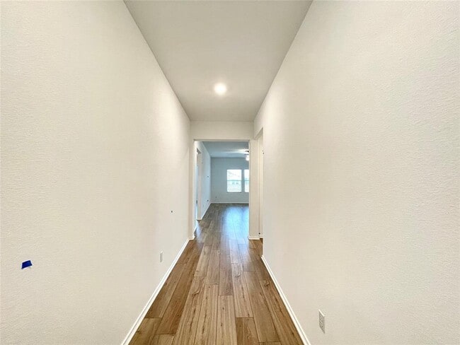 Photo - 215 Magione St