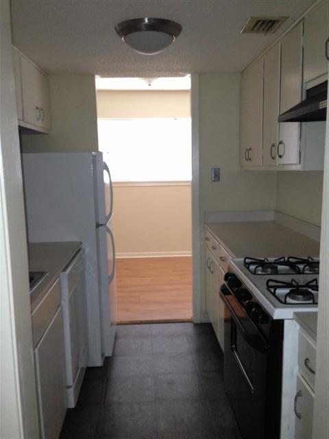 Photo - 706 W 34th St Unit 102