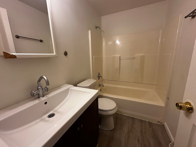 Photo - 544 Valley Rd Unit A