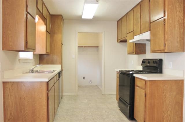 Photo - 1104 Curtis Dr