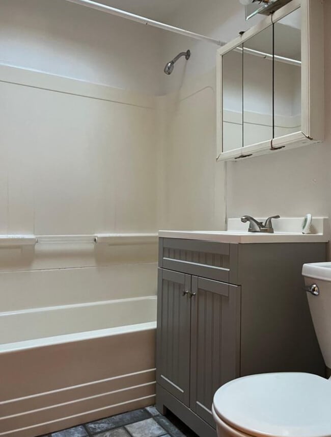 Photo - 817 Eaton Rd