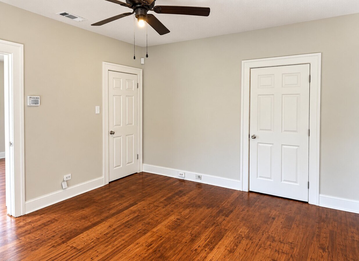 Photo - 1727 Marburg St