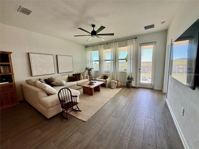 Photo - 3024 Armstrong Ave