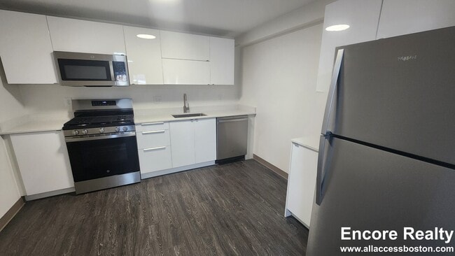 Building Photo - 8 Darling St Unit 11