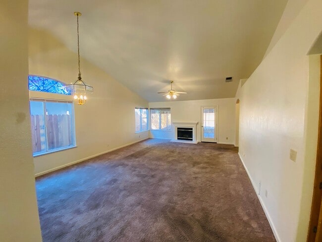 Photo - 3 Bedroom Home in Hampton Oaks