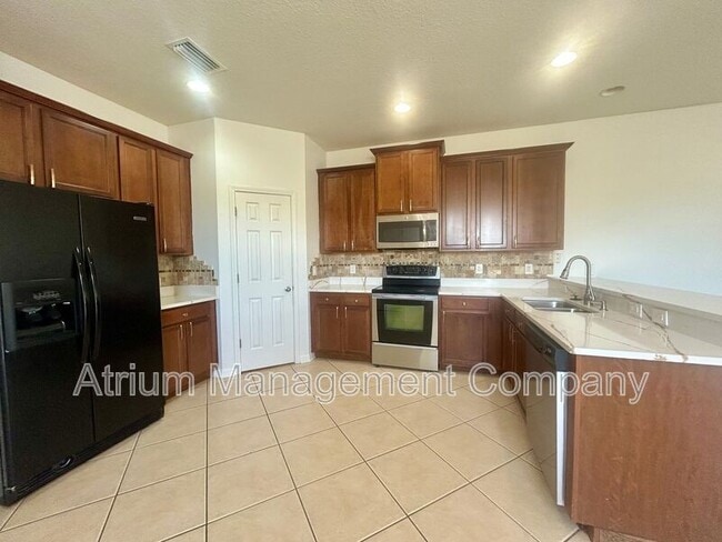 Building Photo - 12805 Avelar Manor Pl