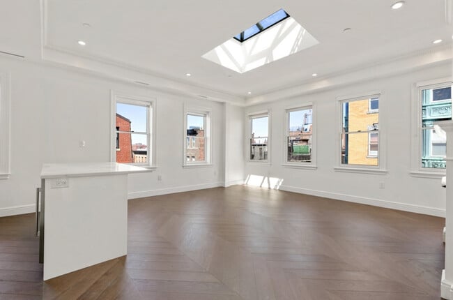 Building Photo - 537 Boylston St Unit 3 Rental
