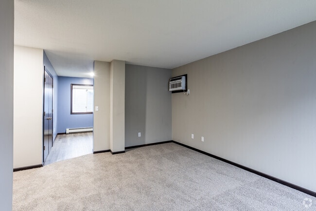 2BR, 1BA - 972SF, Living Room