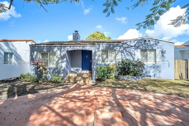 Photo - 2537 SW 15th St