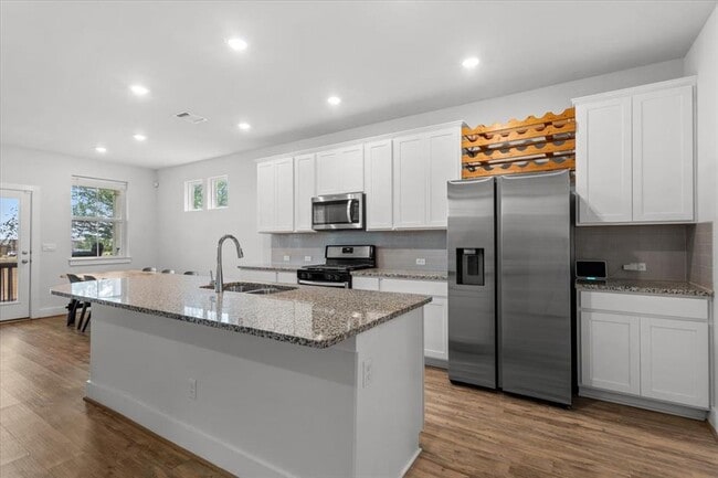 Photo - 7106 Silver Star Ln