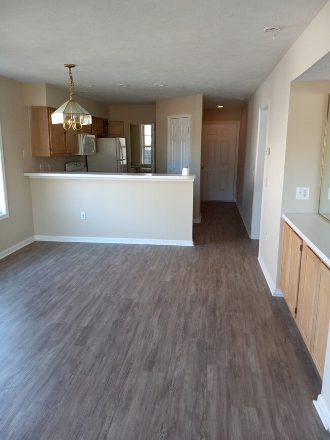 Photo - 589 Blue River Ct