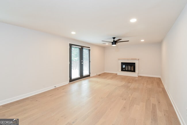 Photo - 234 Pinehurst Ln