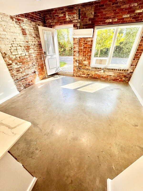 Photo - 2712 E Leigh St