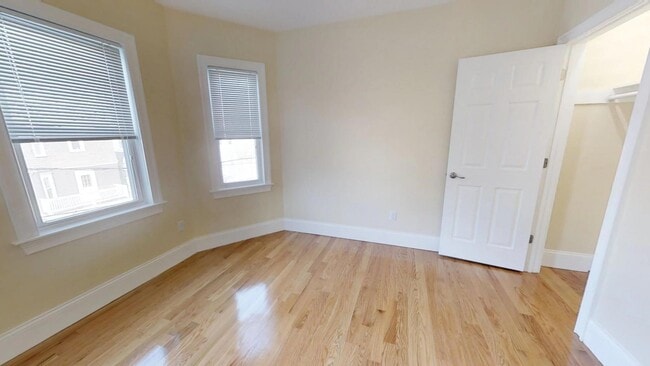 Photo - 30 Cambridge Ter Unit 2