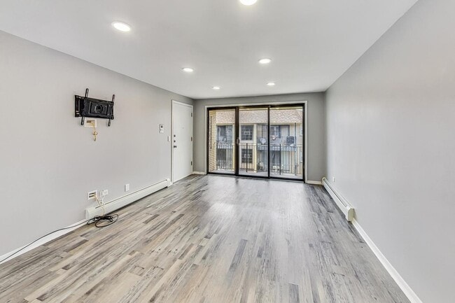 Photo - 6563 N Harlem Ave Unit 3E