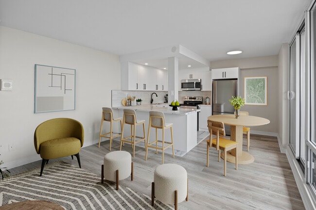 Photo - Lakeview Towers