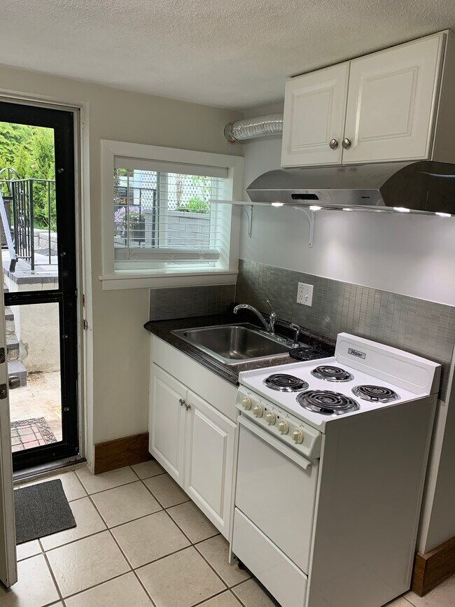 Entrada de la cocina - 36 Summer St Unidad Rear