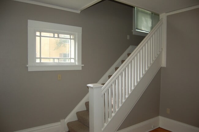 Photo - 909 N Governor St