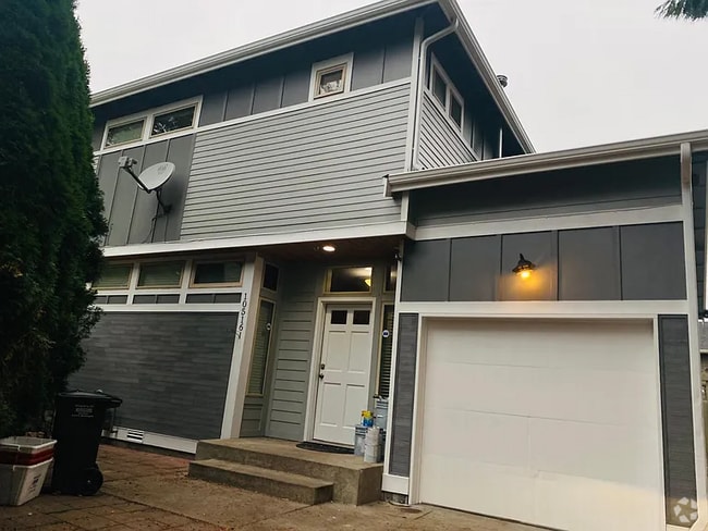 Building Photo - 10516 5th Ave W Rental