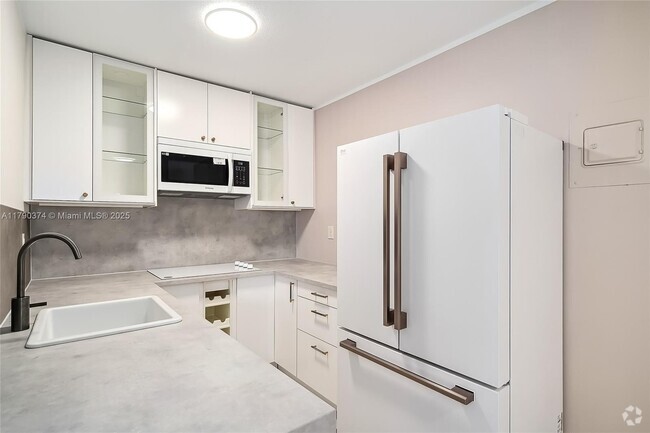 Building Photo - 1824 Monroe St Unit 7 Rental